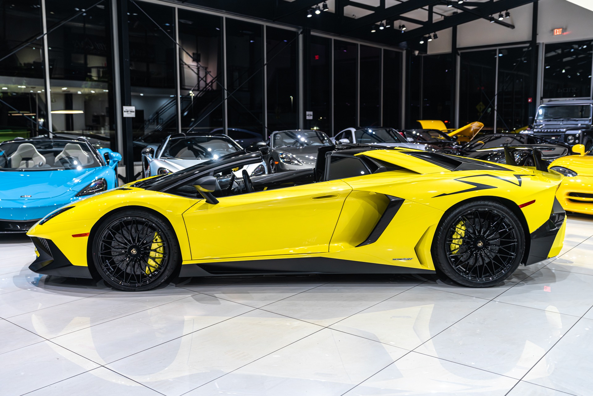 2017AventadorLP750-4 SV Roadster