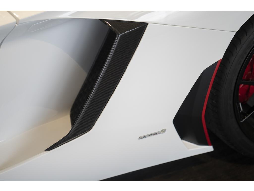 2016AventadorLP700-4 Pirelli Edition