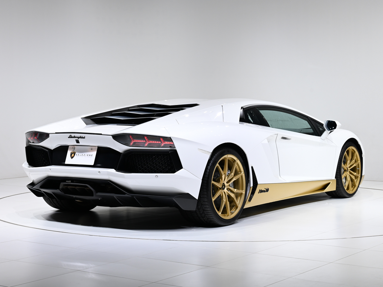2018AventadorMiura Homage