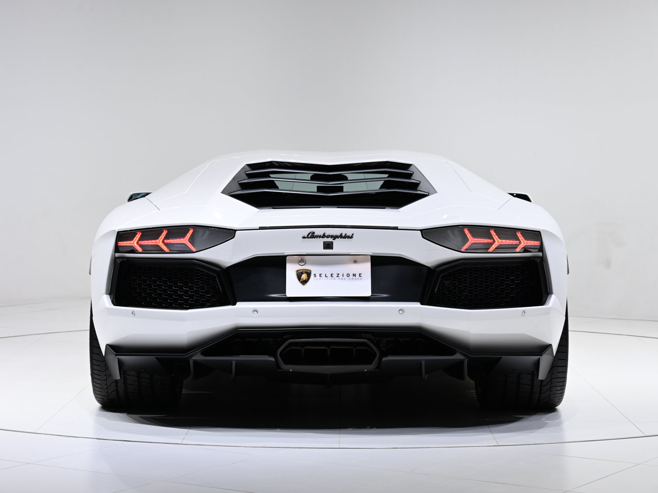 2018AventadorMiura Homage