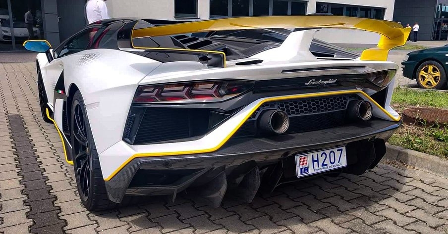 2021AventadorSVJ Xago Edition