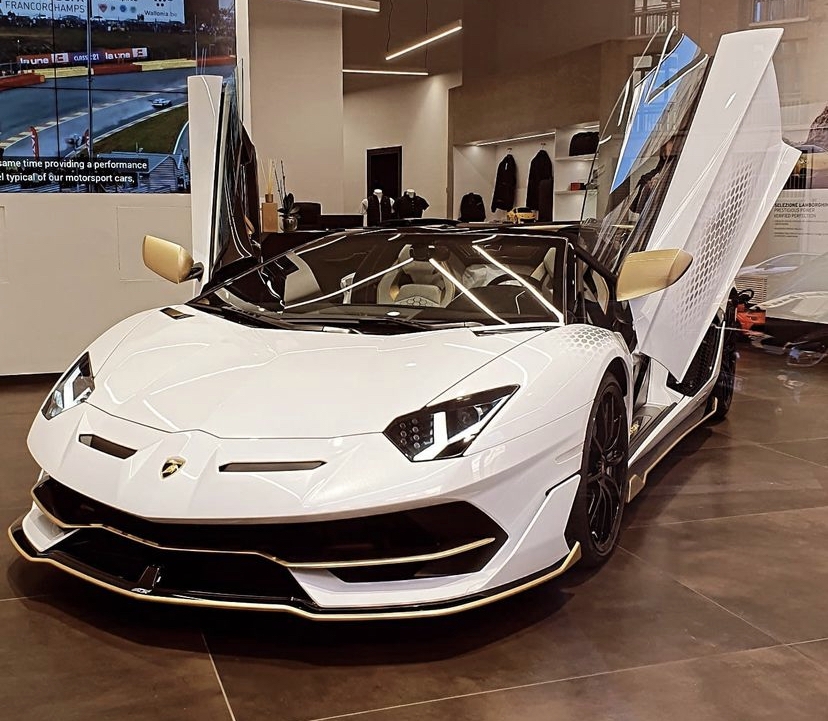 2021AventadorSVJ Xago Edition