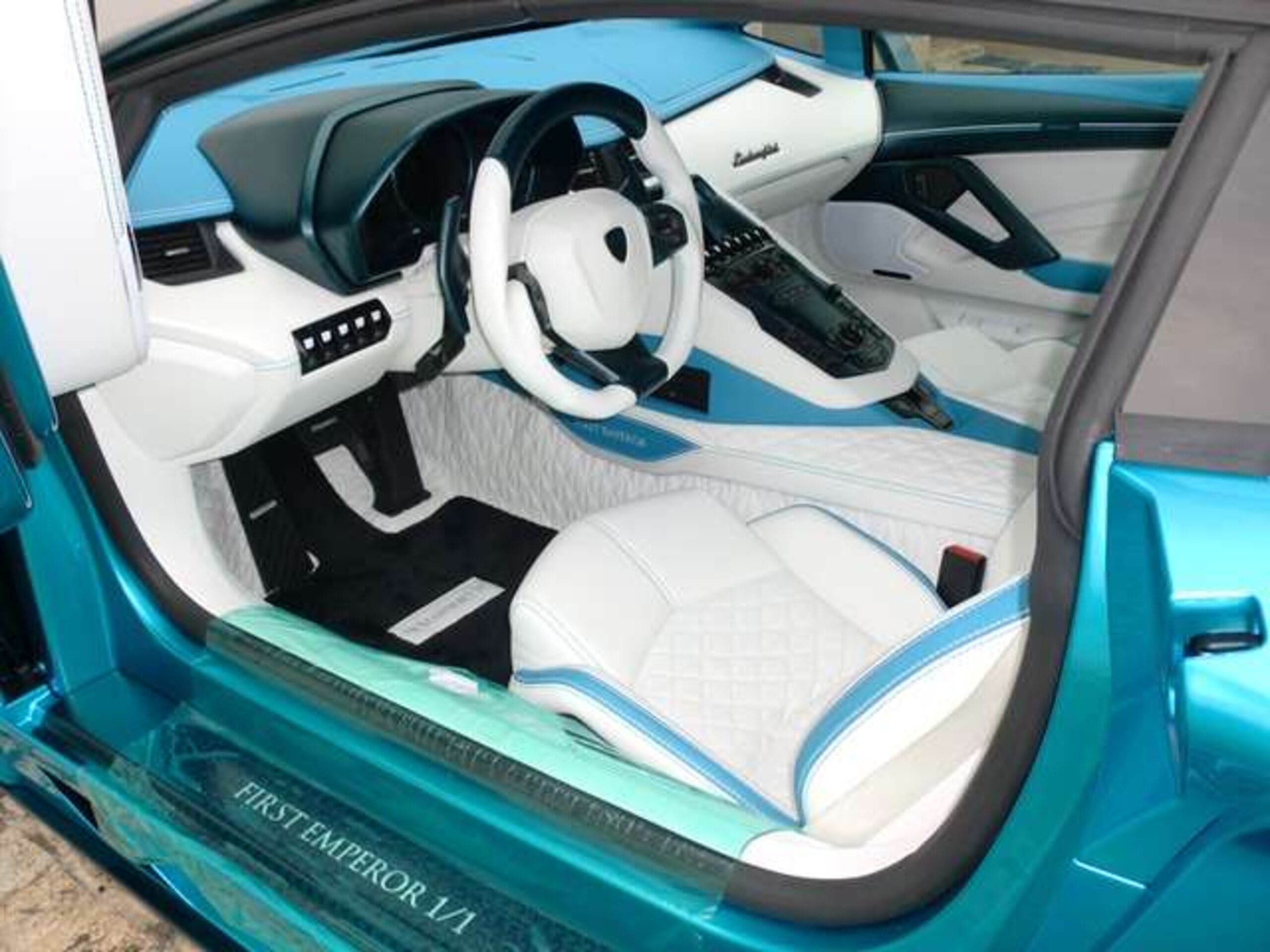 2014AventadorLP700-4 Roadster