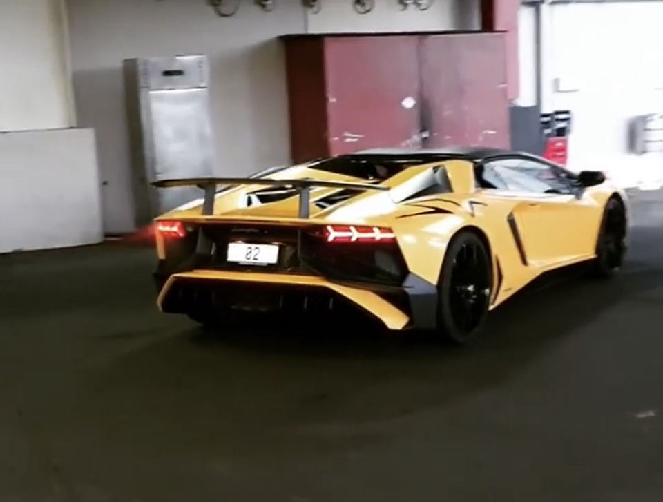 2016AventadorLP750-4 SV Roadster