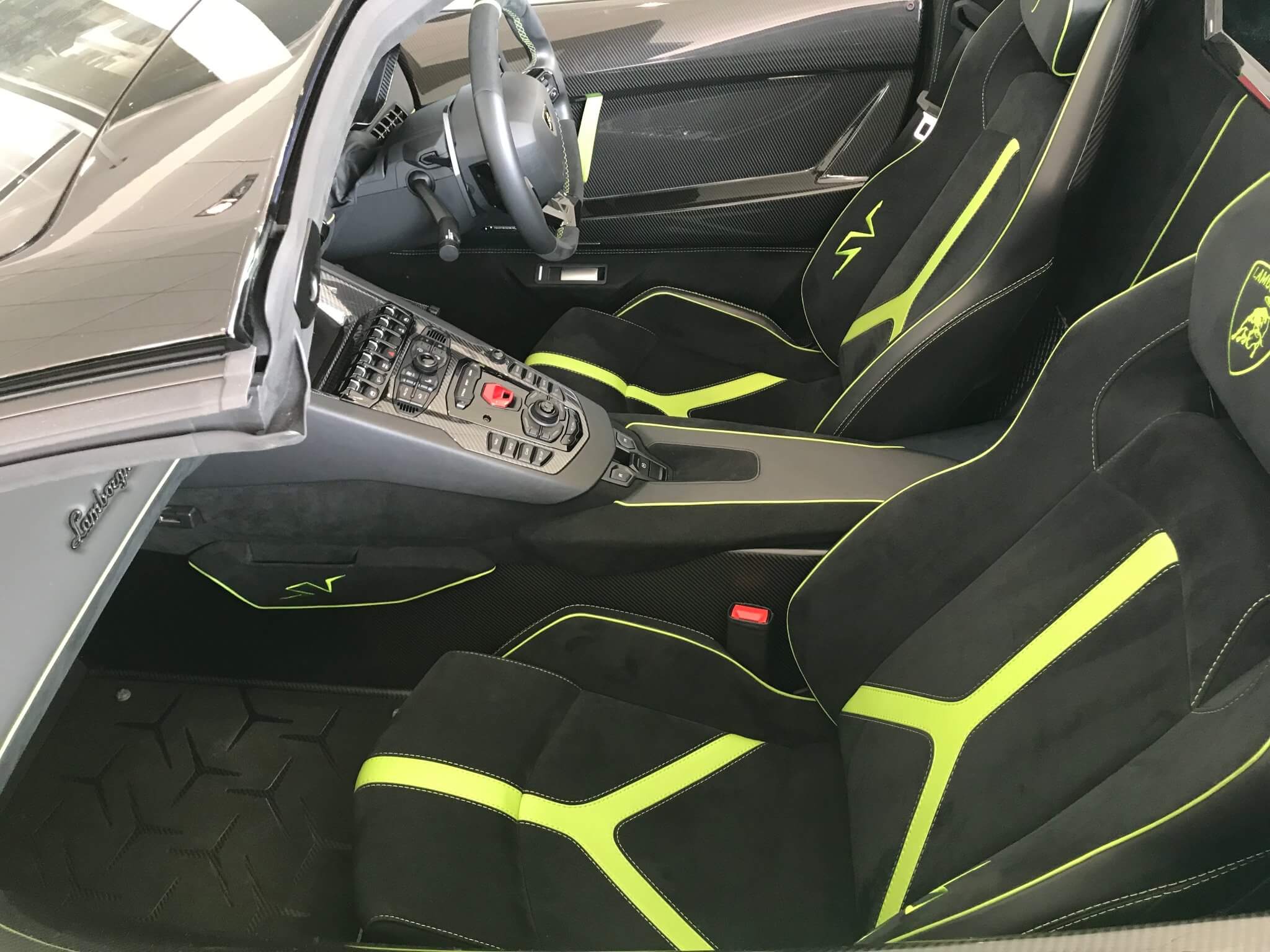 2016AventadorLP750-4 SV Roadster