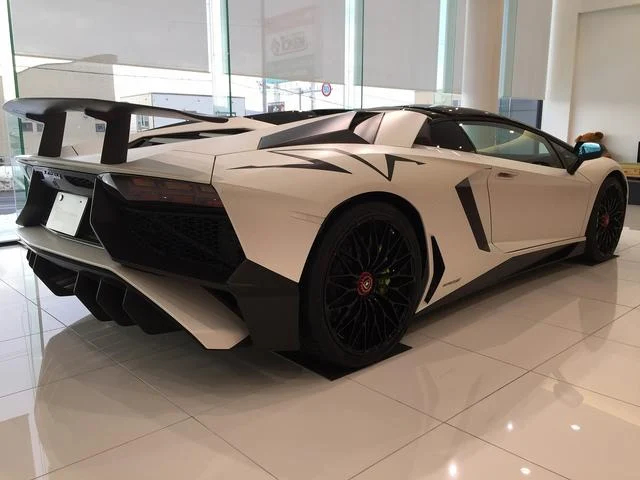 2018AventadorLP750-4 SV Roadster