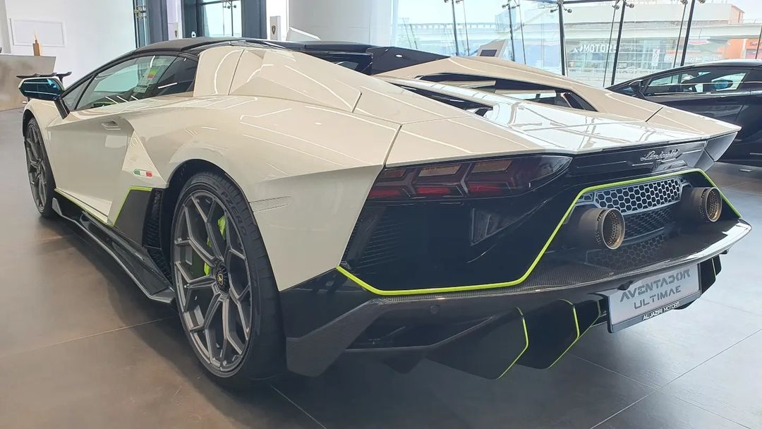 2022AventadorLP780-4 Ultimae Roadster