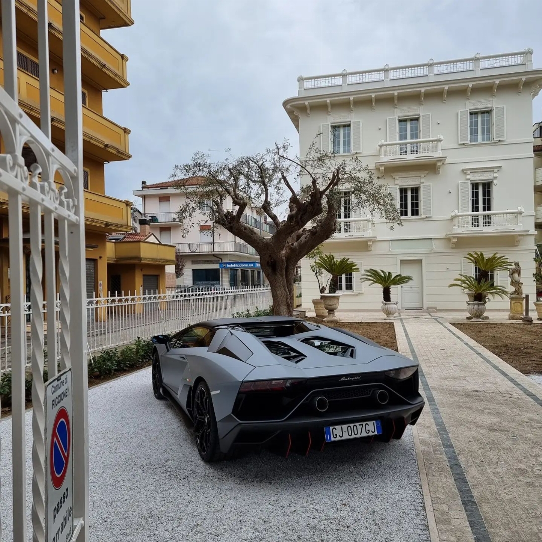 2022AventadorLP780-4 Ultimae Roadster