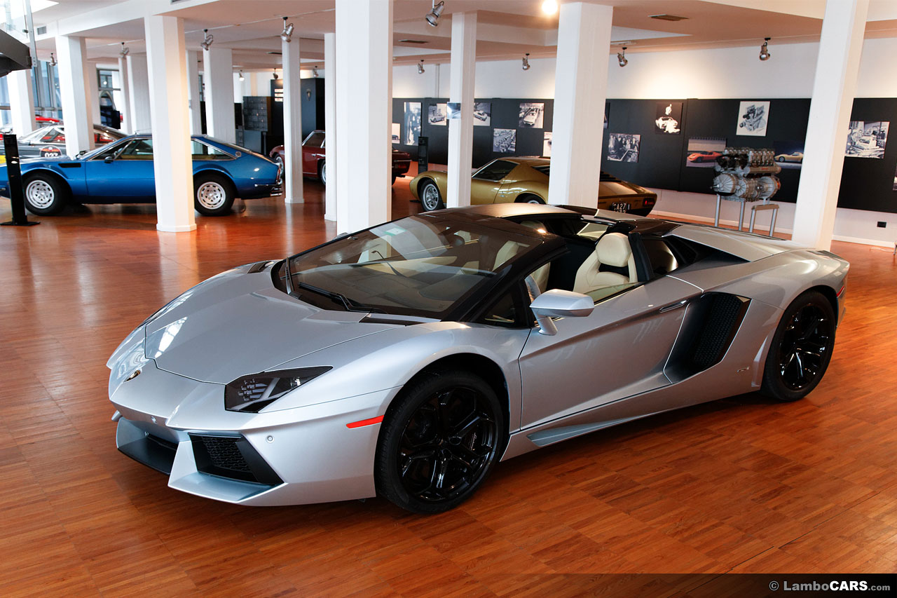 2011AventadorLP700-4 Roadster