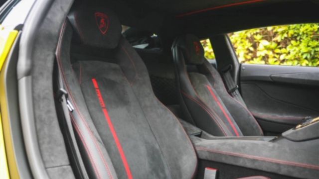2016AventadorLP700-4 Pirelli Edition