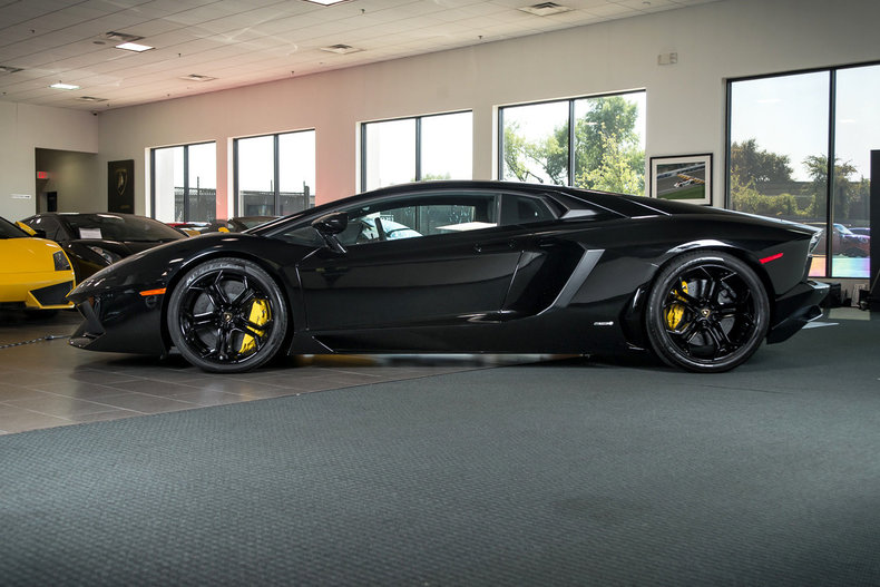 2012AventadorLP700-4