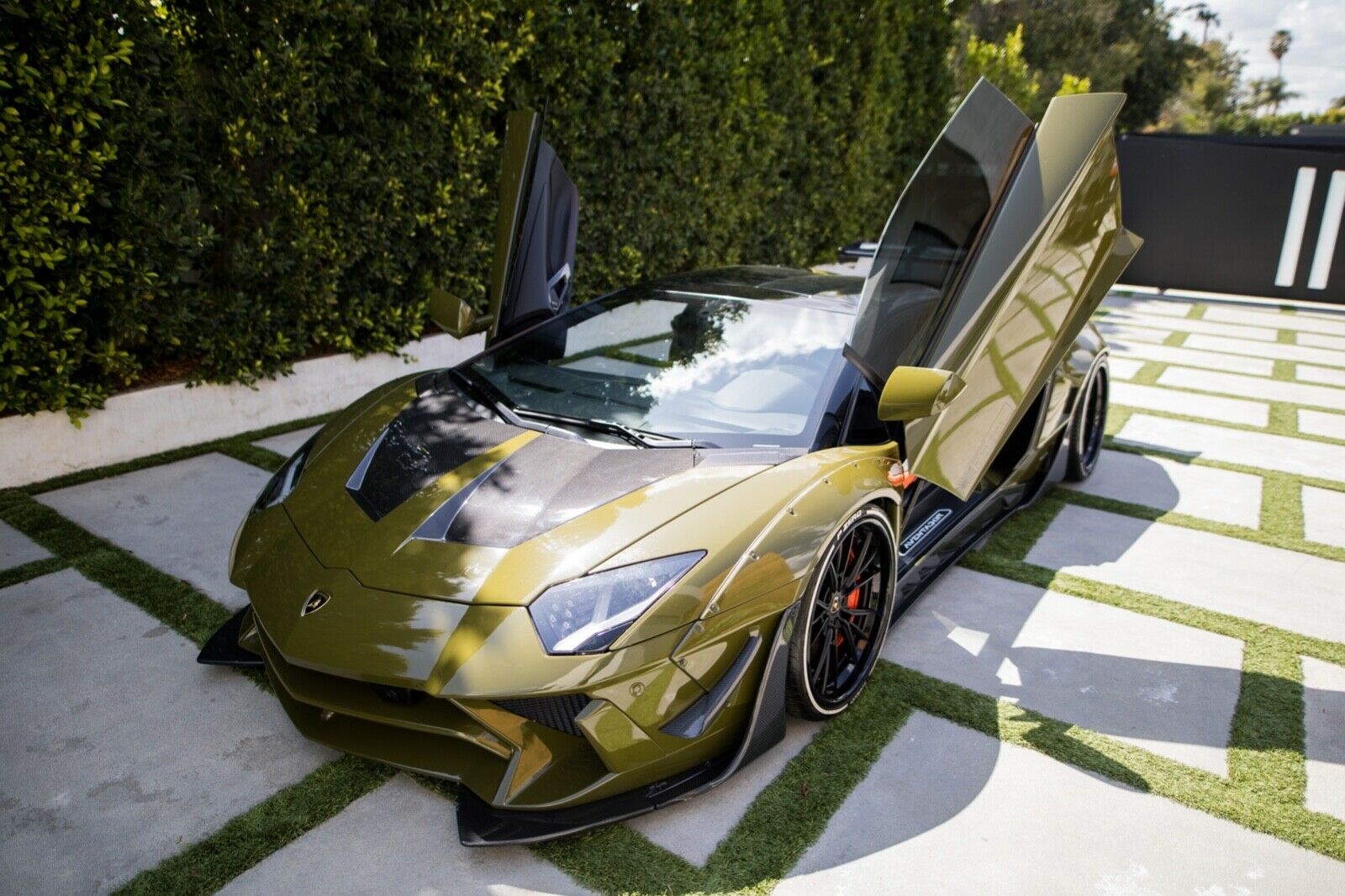 2014AventadorLP700-4 Roadster