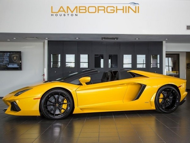 2014AventadorLP700-4 Roadster