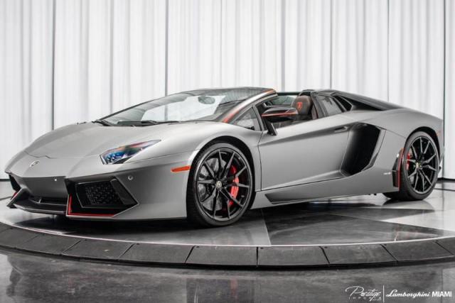 2016AventadorLP700-4 Roadster Pirelli Edition