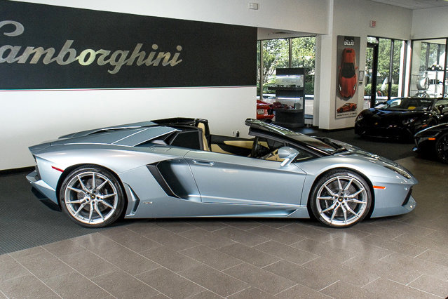 2013AventadorLP700-4 Roadster