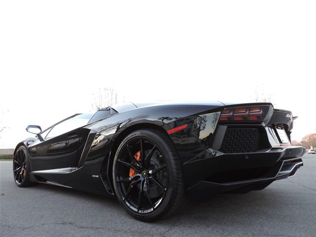 2014AventadorLP700-4 Roadster