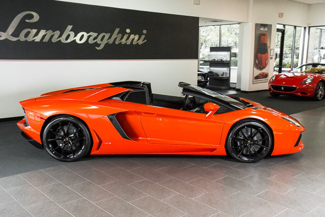 2014AventadorLP700-4 Roadster