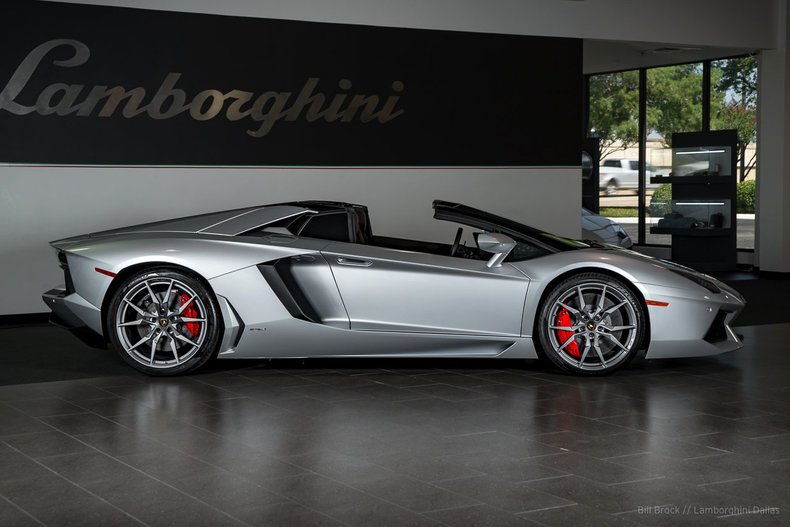 2016AventadorLP700-4 Roadster