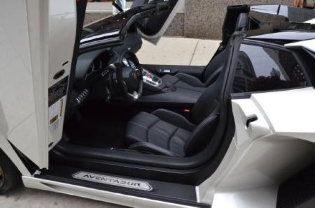 2014AventadorLP700-4 Roadster
