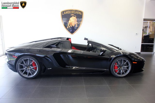 2014AventadorLP700-4 Roadster