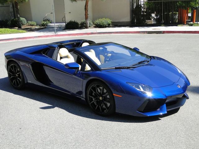 2013AventadorLP700-4 Roadster