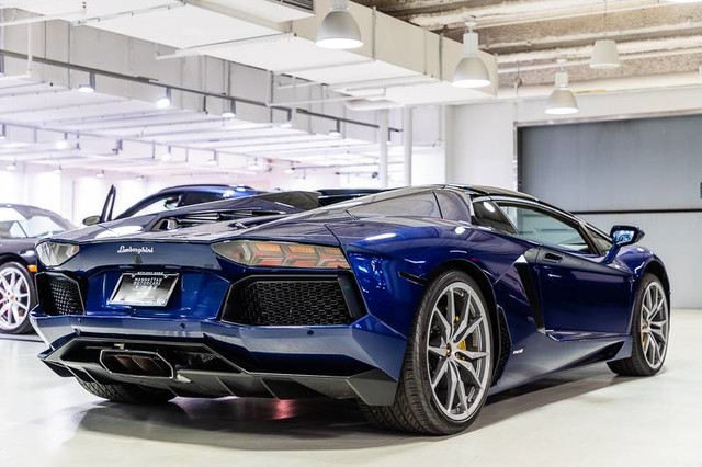 2013AventadorLP700-4 Roadster