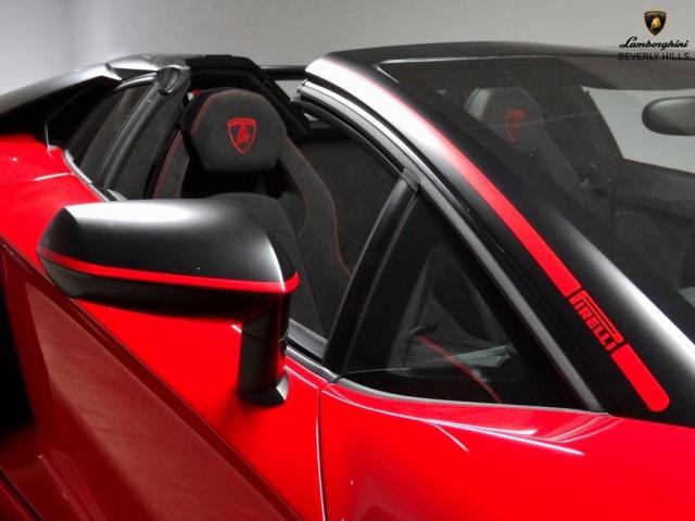2016AventadorLP700-4 Roadster Pirelli Edition