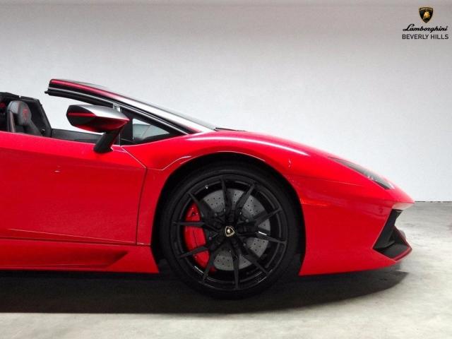 2016AventadorLP700-4 Roadster Pirelli Edition
