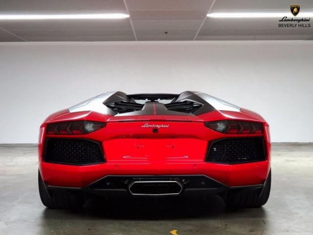 2016AventadorLP700-4 Roadster Pirelli Edition