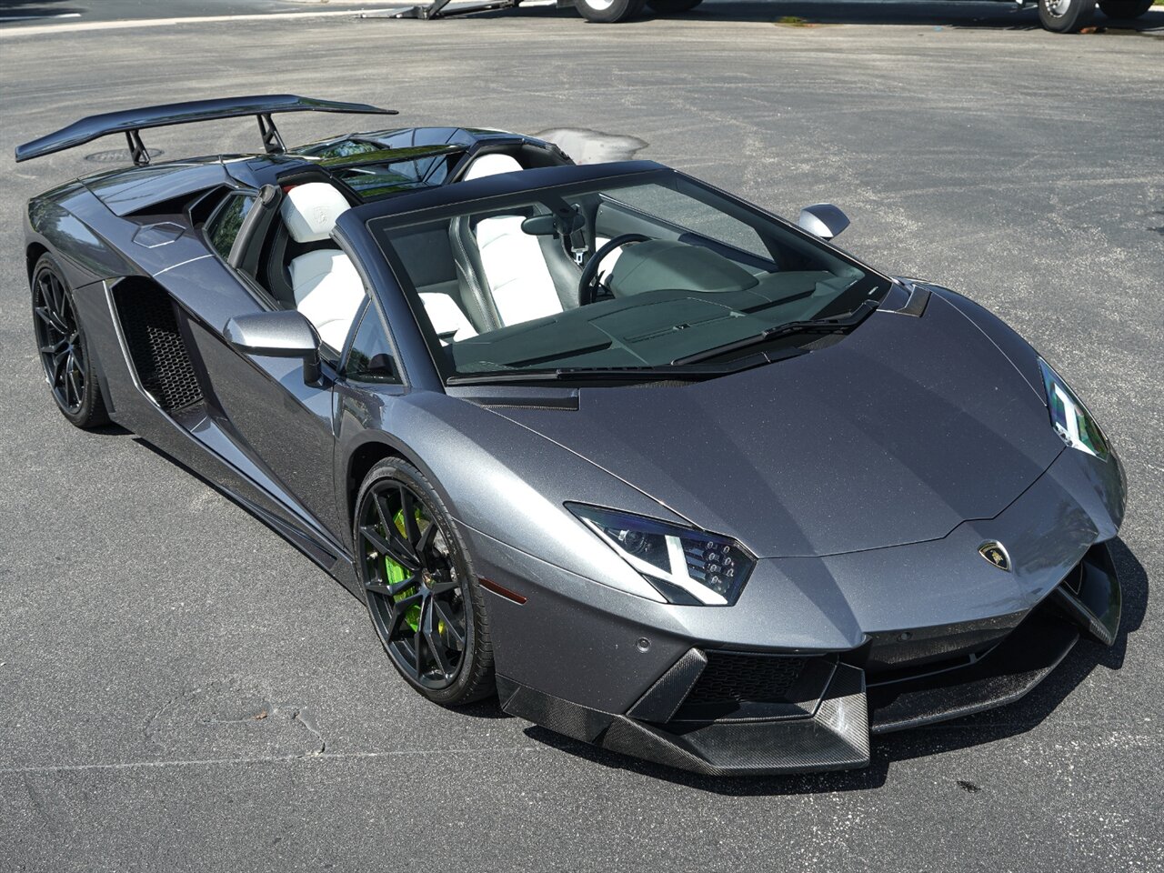 2015AventadorLP700-4 Roadster