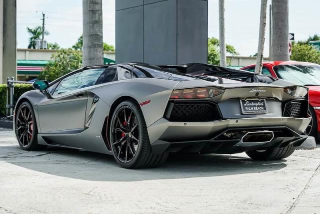 2016AventadorLP700-4 Roadster Pirelli Edition