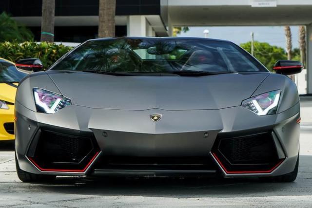 2016AventadorLP700-4 Roadster Pirelli Edition
