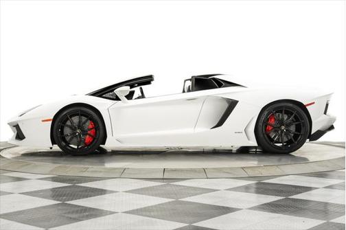 2013AventadorLP700-4 Roadster