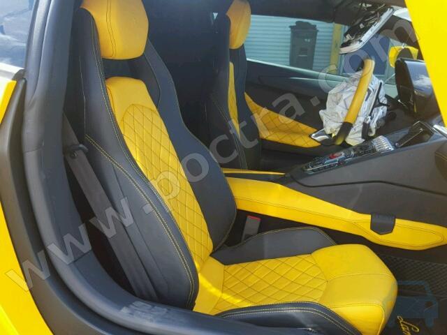 2015AventadorLP700-4 Roadster