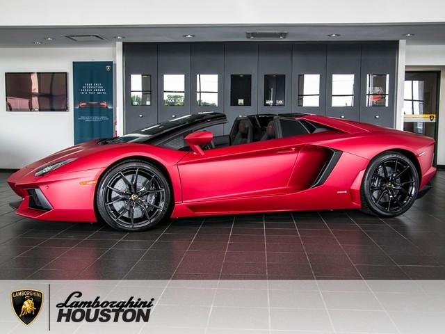 2016AventadorLP700-4 Roadster