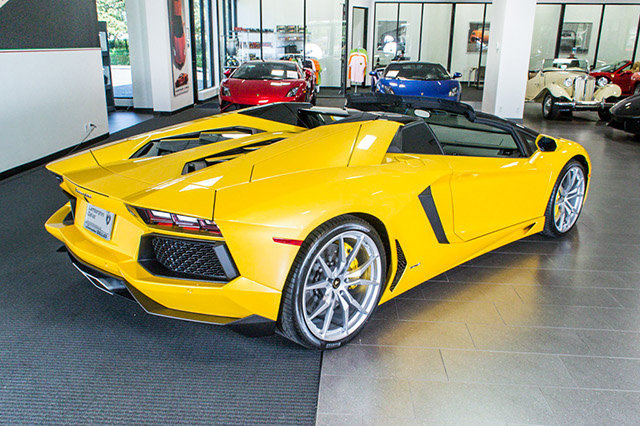 2014AventadorLP700-4 Roadster
