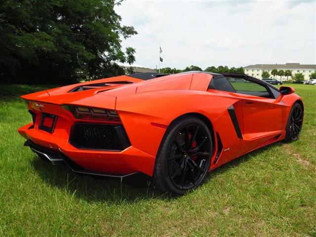 2014AventadorLP700-4 Roadster