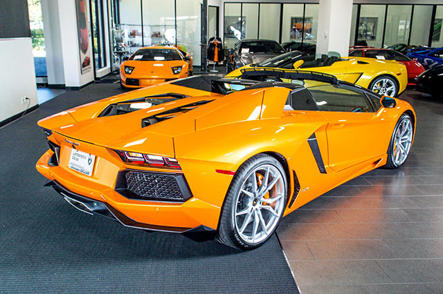 2014AventadorLP700-4 Roadster