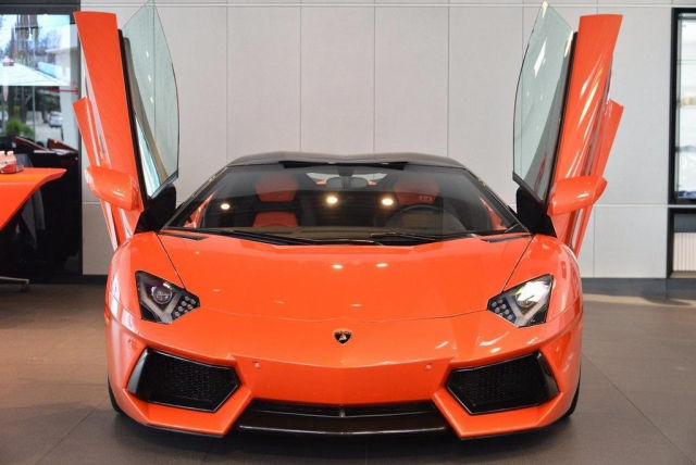 2014AventadorLP700-4 Roadster