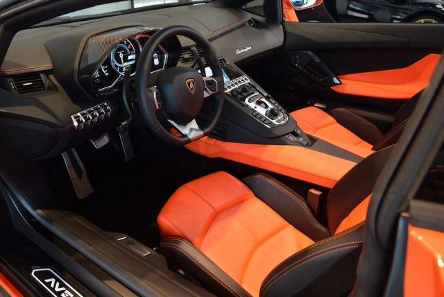 2014AventadorLP700-4 Roadster