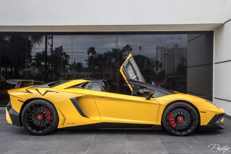 2017AventadorLP750-4 SV Roadster