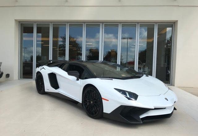 2016AventadorLP750-4 SV Roadster