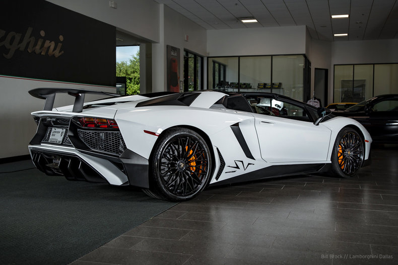 2016AventadorLP750-4 SV Roadster