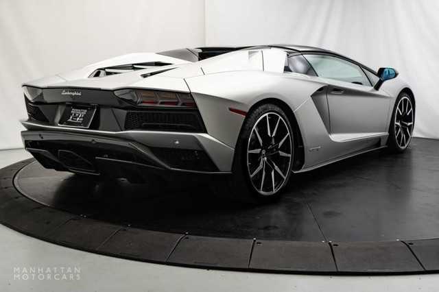 2018AventadorLP740-4 S Roadster