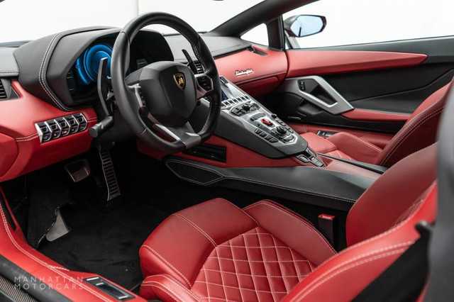2018AventadorLP740-4 S Roadster