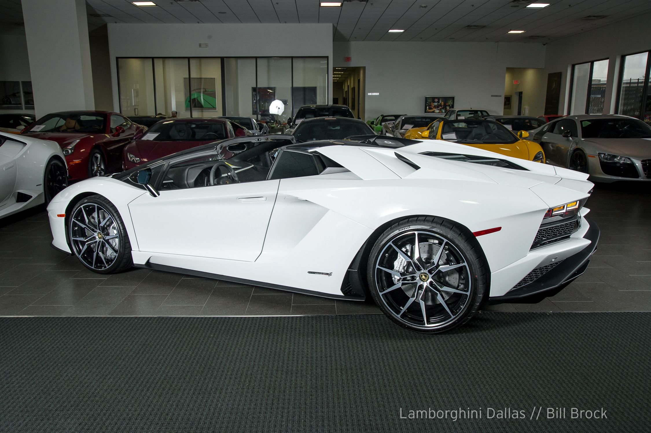 2018AventadorLP740-4 S Roadster