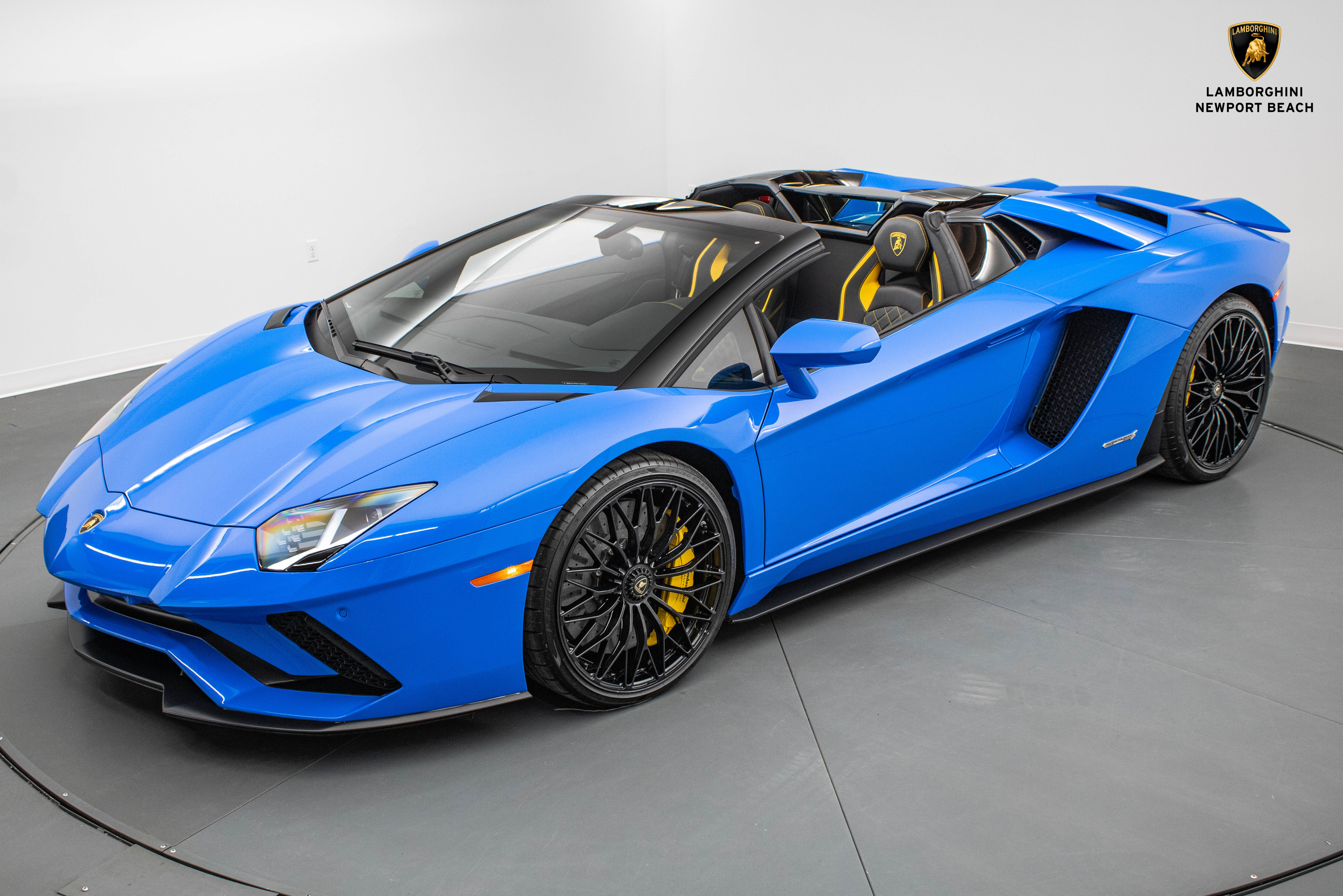 Detail on 2019 Lamborghini Aventador LP740-4 S Roadster