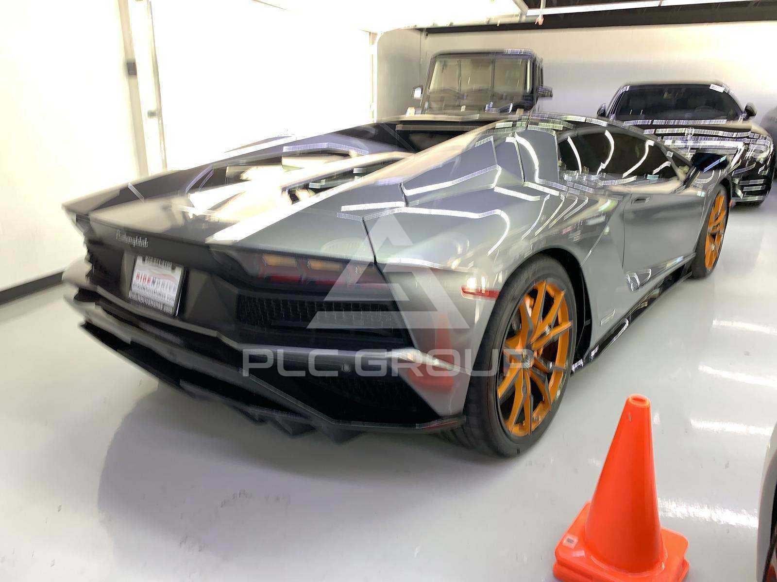 2018AventadorLP740-4 S Roadster