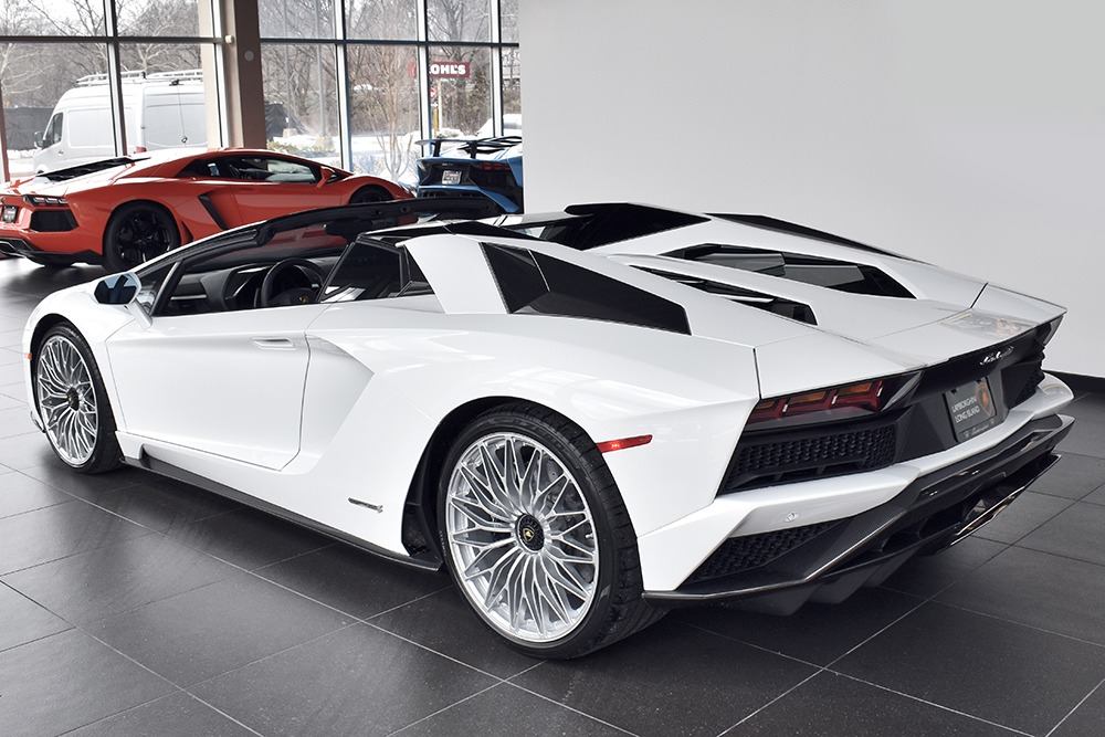 2018AventadorLP740-4 S Roadster