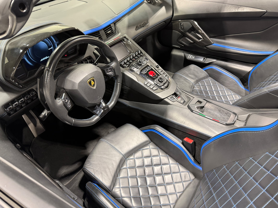 2018AventadorLP740-4 S Roadster